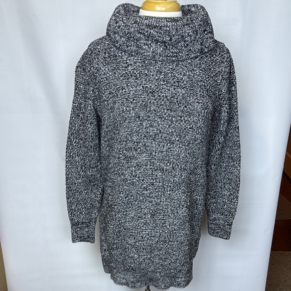 Duluth Trading Co Sweaters - Duluth Trading Company navy and white thick tunic sweater, Large